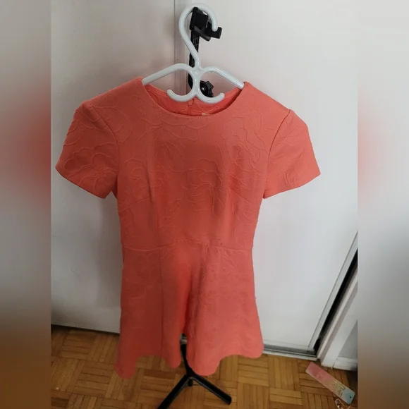 Elegant Coral Floral Dress with side pockets Size Zero - Picture 8 of 8